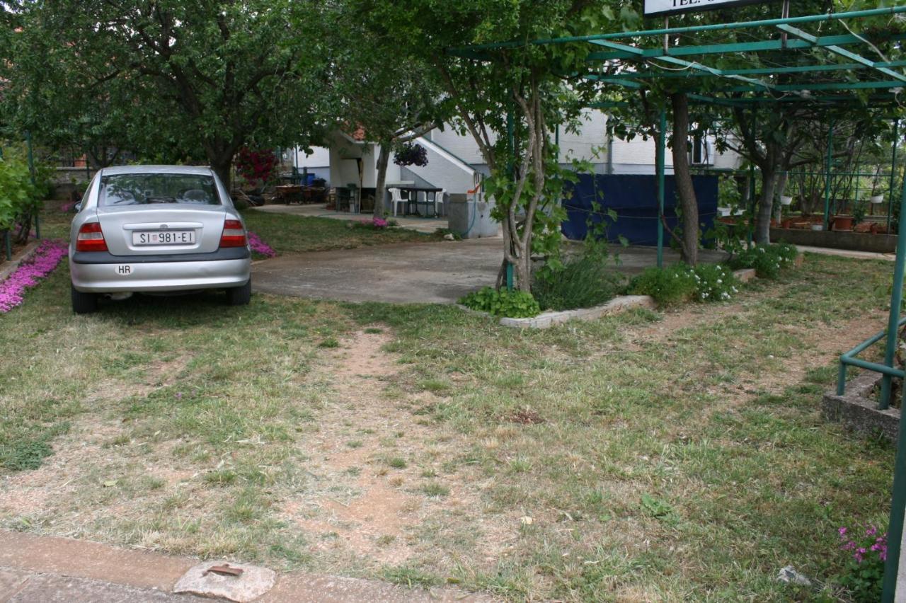 Apartments By The Sea Turanj, Biograd - 6445 ภายนอก รูปภาพ