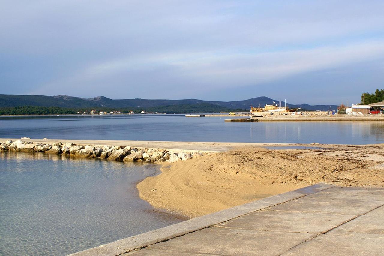 Apartments By The Sea Turanj, Biograd - 6445 ภายนอก รูปภาพ