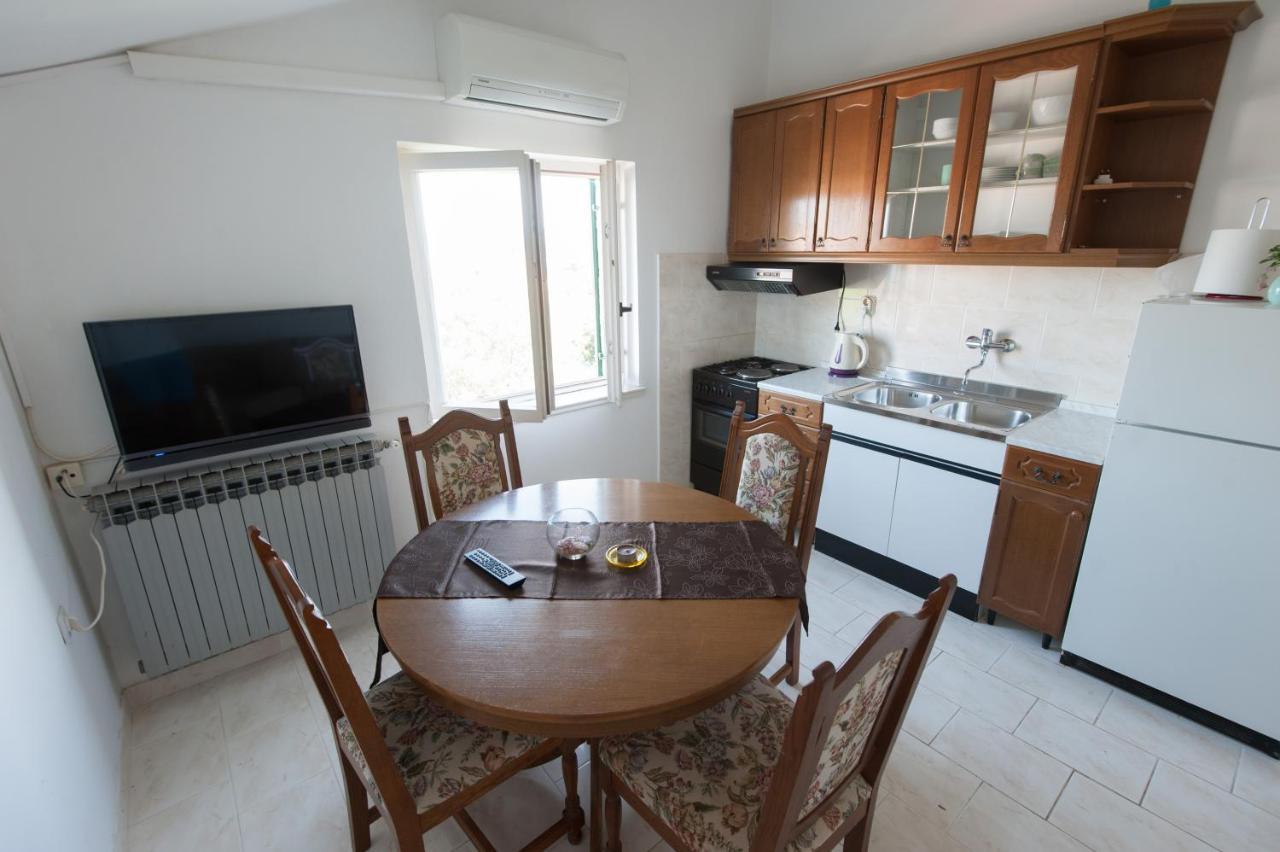 Apartments By The Sea Turanj, Biograd - 6445 ภายนอก รูปภาพ