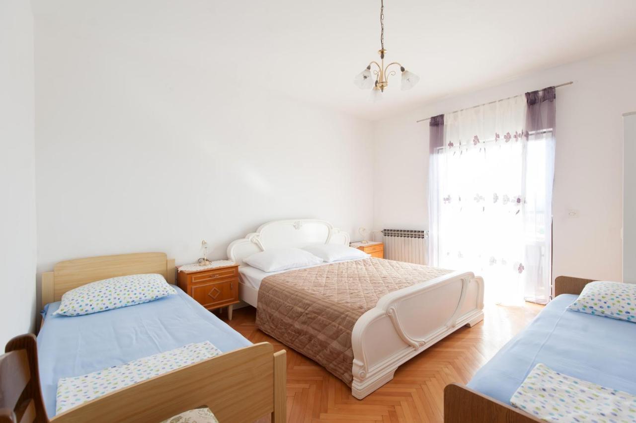 Apartments By The Sea Turanj, Biograd - 6445 ภายนอก รูปภาพ